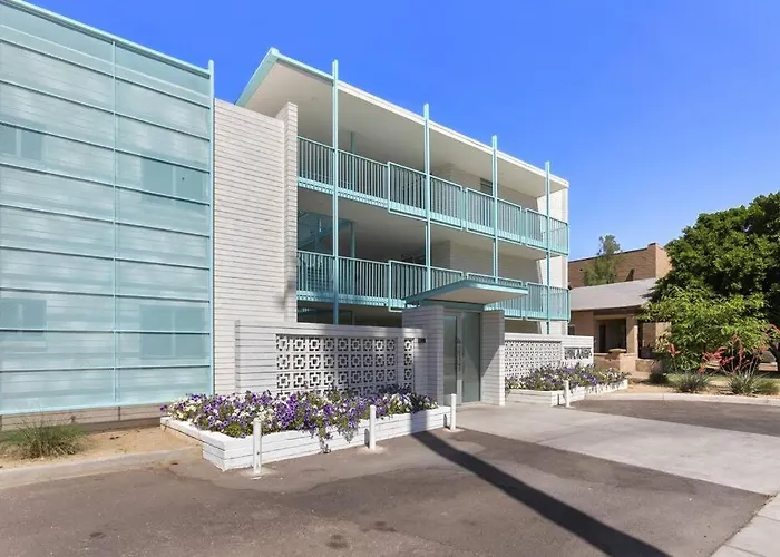 Efficient Design Concept - Walk Roosevelt Row. Apartment